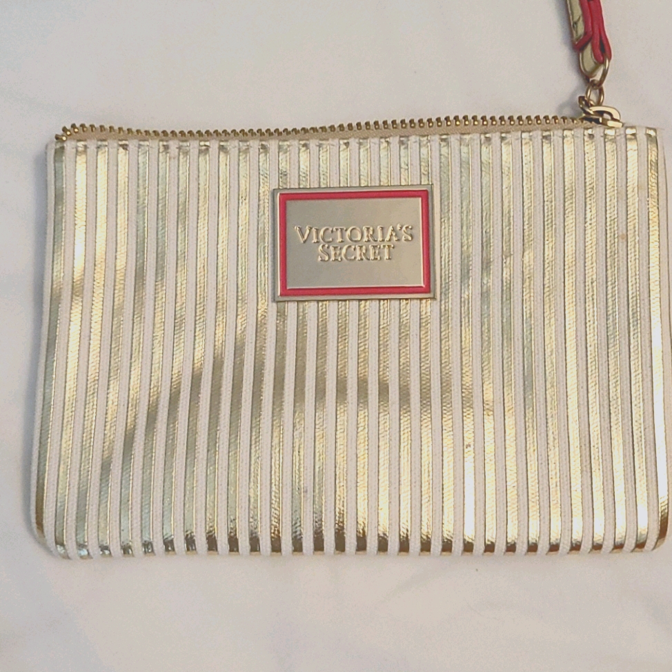 Brand New Victoria Secret Wristlet